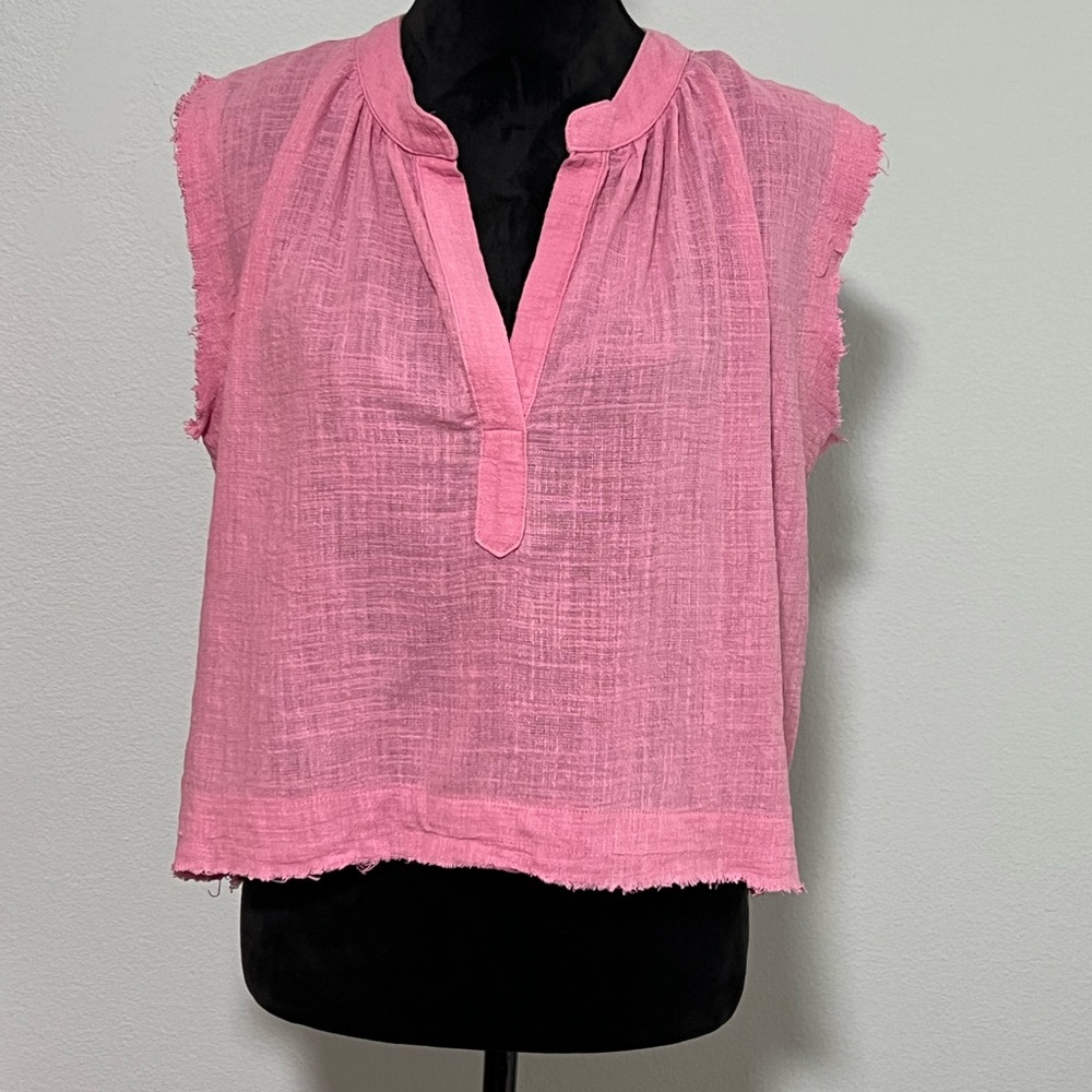 KARLIE Cotton Frayed Hem V Neck Top - M